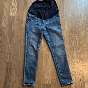 Maternity Over-the-Belly Skinny Crop Jeans in Dewey Wash: TENCEL™ Denim Edition